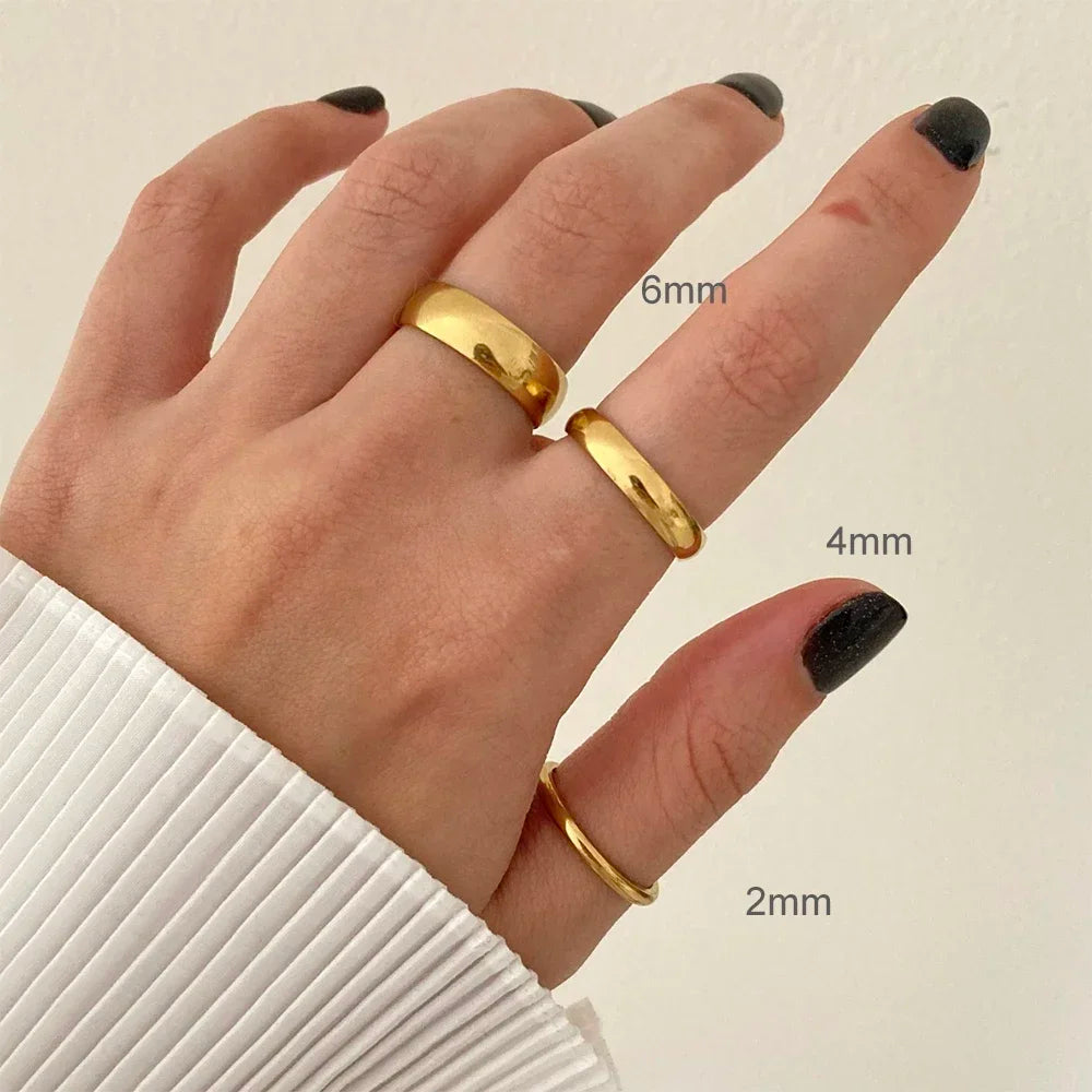 Anillo minimalista unisex de acero inoxidable con baño oro 18K