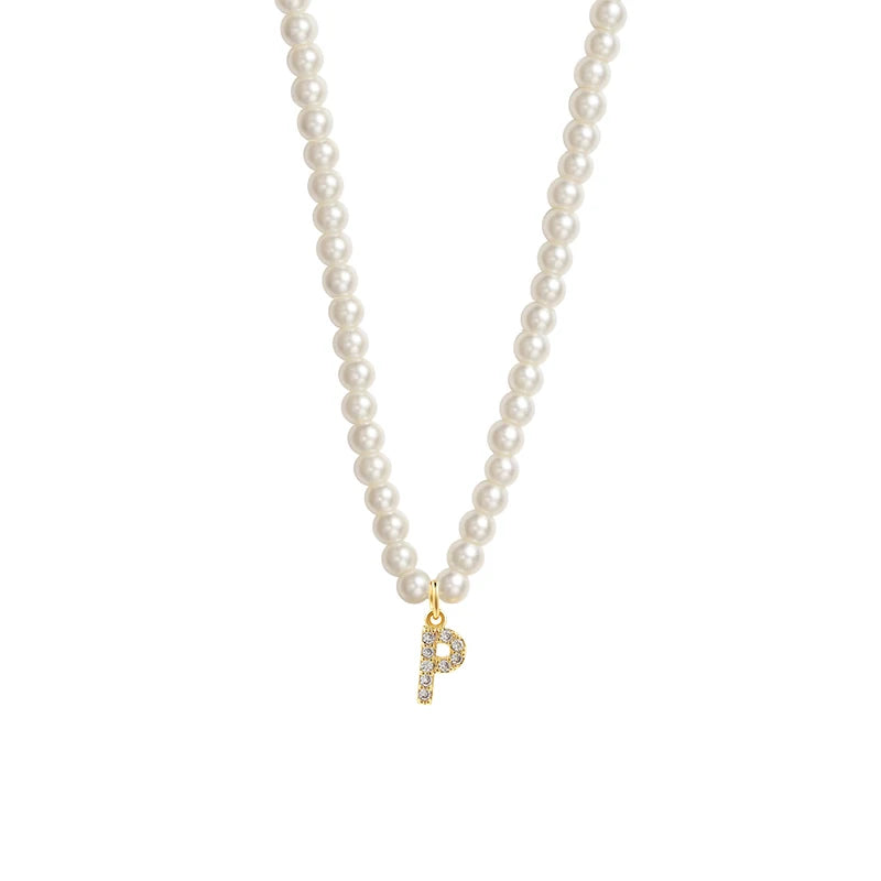Collar gargantilla con perlas e inicial personalizada para mujer