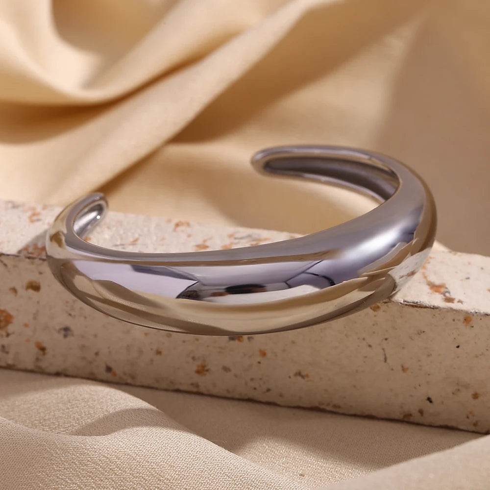 Pulsera Abierta Acero Inoxidable Chapada en Oro 18K Mujer