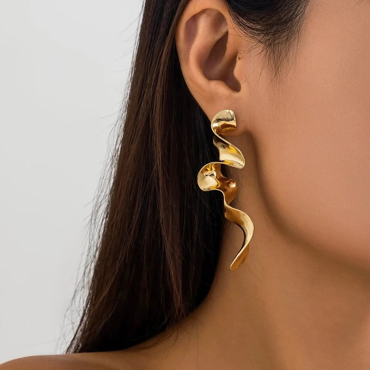 Pendientes Largos Irregulares con Borla Dorada Vintage Hip Hop