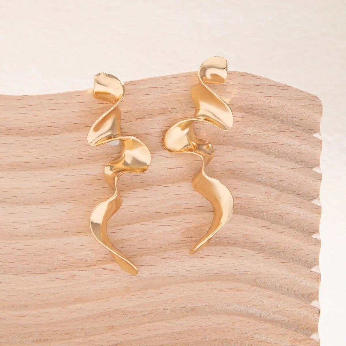 Pendientes Largos Irregulares con Borla Dorada Vintage Hip Hop
