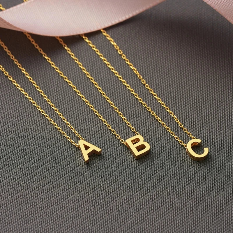 Collar Inicial Acero Inoxidable Dorado para Mujer