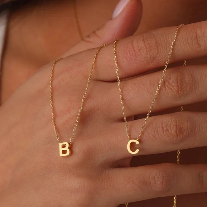 Collar Inicial Acero Inoxidable Dorado para Mujer