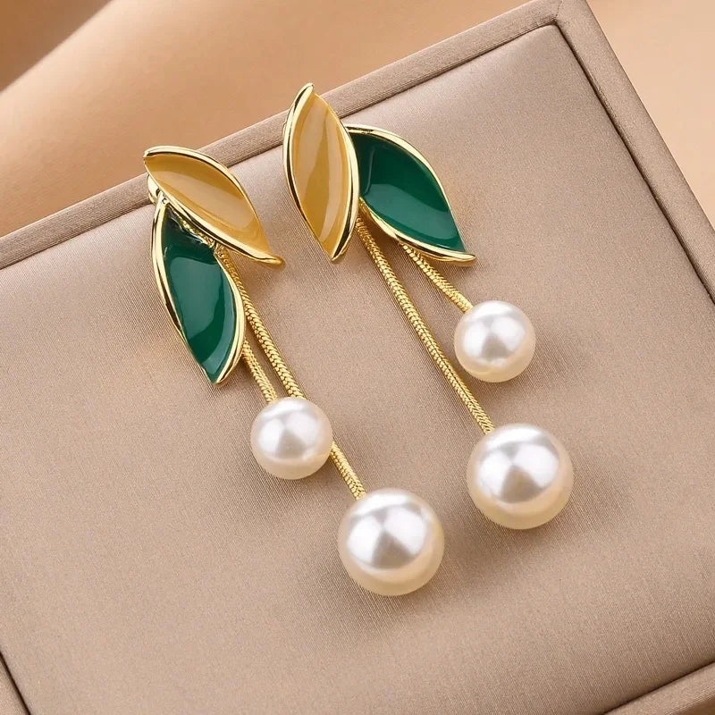 Pendientes Elegantes con Perlas y Borlas Hoja Mujer Moda 2023