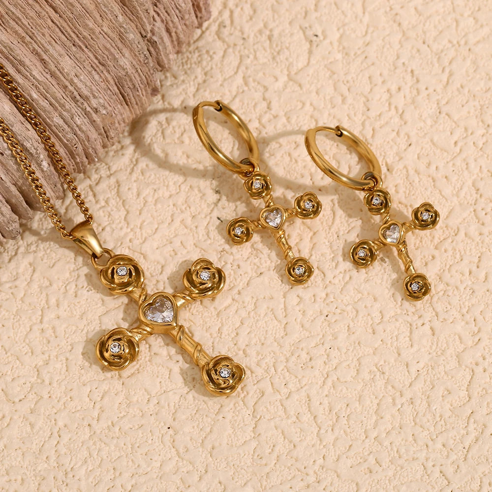 Juego de collar y pendientes E.B.belle rosa cruz con circonitas y baño oro 18K