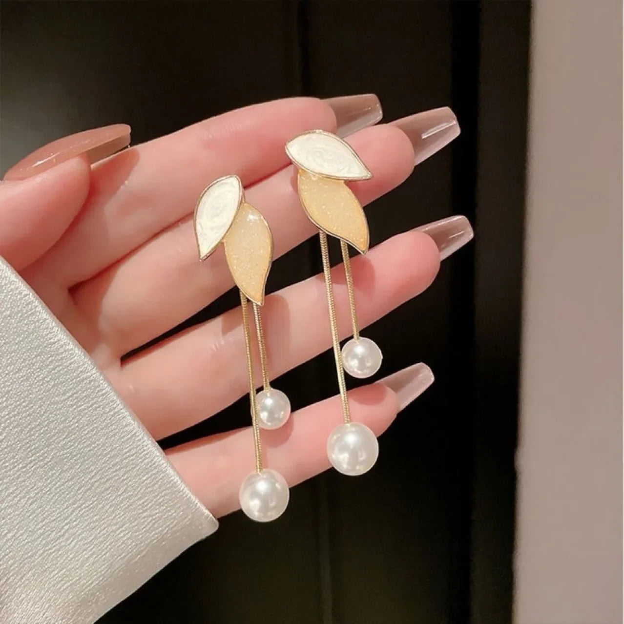 Pendientes Elegantes con Perlas y Borlas Hoja Mujer Moda 2023