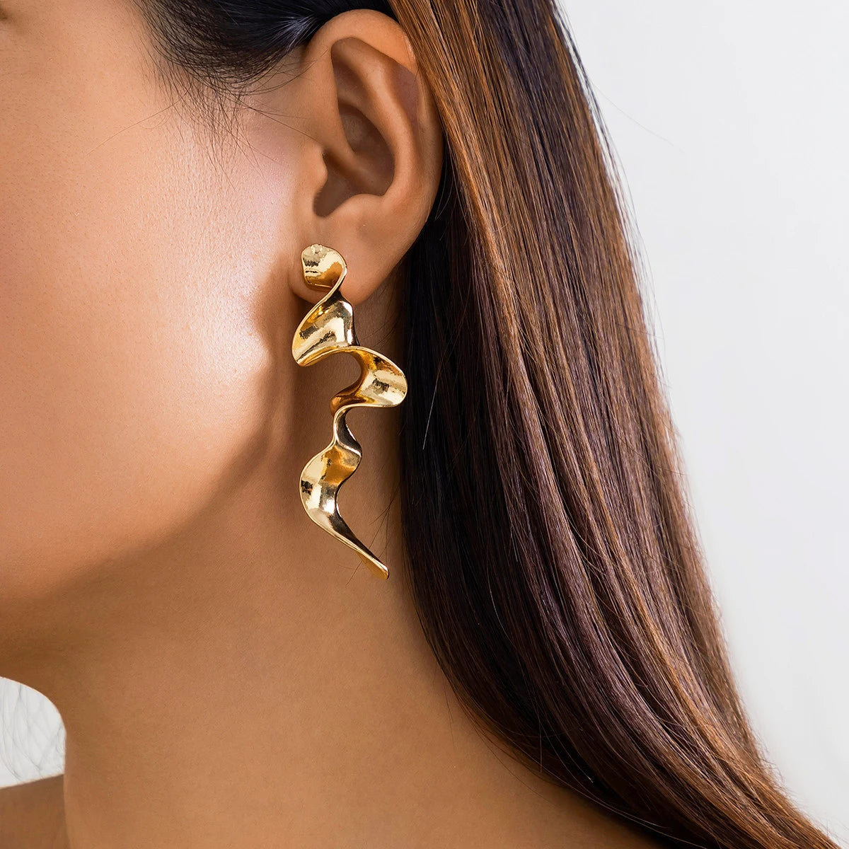 Pendientes Largos Irregulares con Borla Dorada Vintage Hip Hop