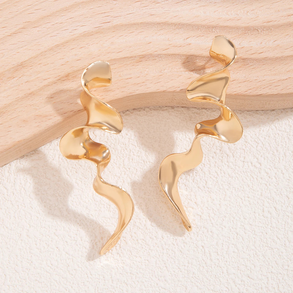 Pendientes Largos Irregulares con Borla Dorada Vintage Hip Hop