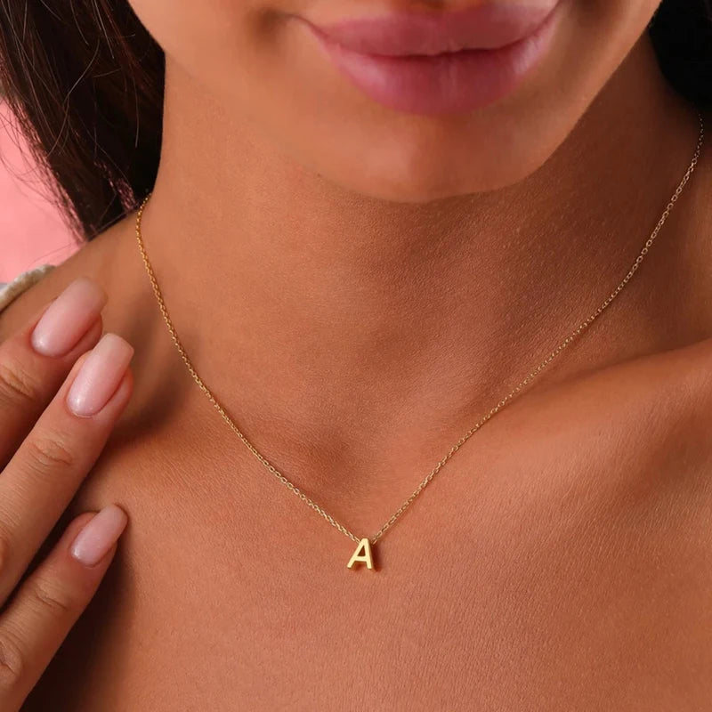 Collar Inicial Acero Inoxidable Dorado para Mujer