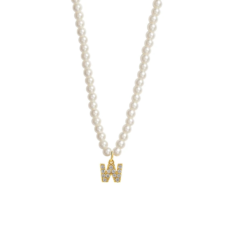 Collar gargantilla con perlas e inicial personalizada para mujer
